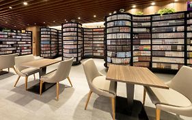 The Hedistar Hotel Kyoto Nijo Comic & Books